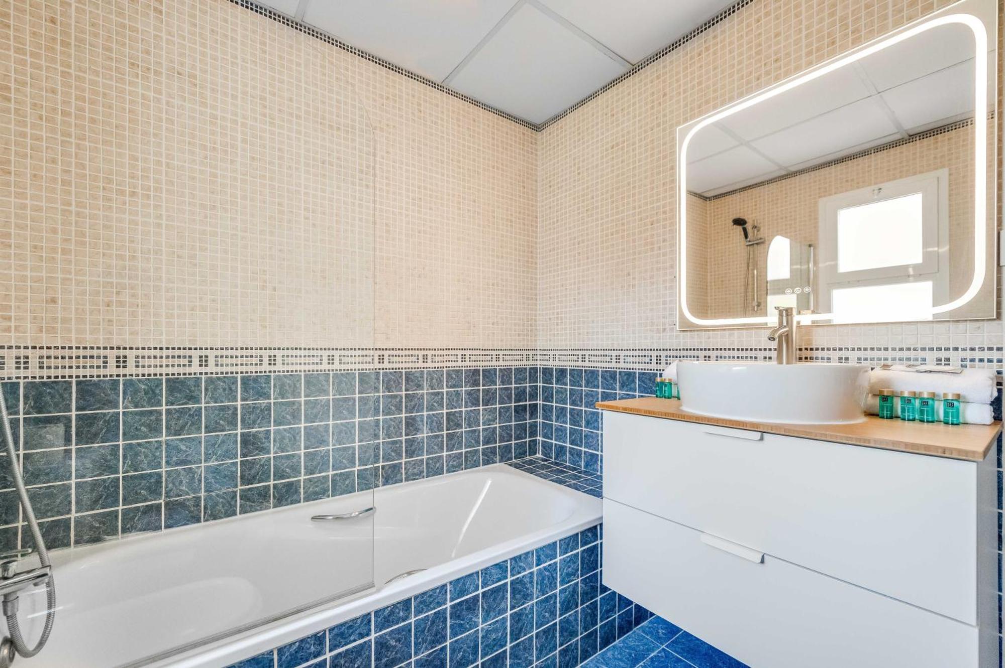 Vacation Marbella I Sunny Camelia Villa Heated Pool, Recently Renovated, Best Residential Neighborhood In Benalmadena, Short Walk To The Beach, Cinema Room Benalmádena Exterior foto